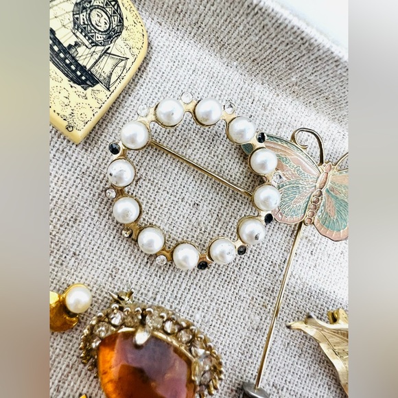 Vintage & Modern Gold & Silver Tone Assorted  Rhinestones Brooch Lot 70 - Picture 10 of 16